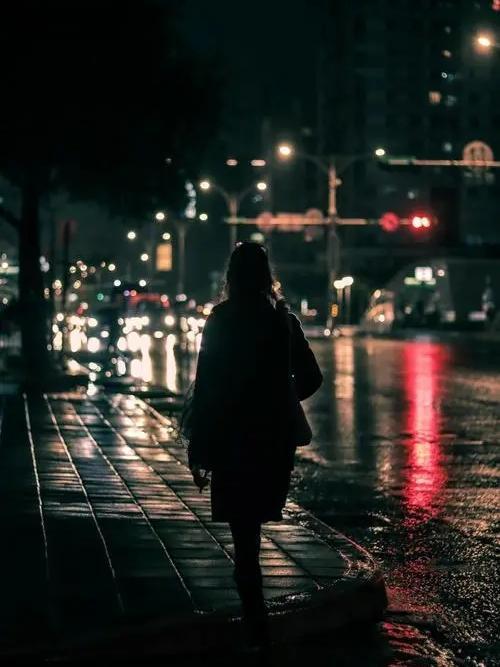 地狱开局我想有尊严 地狱开局我想有尊严